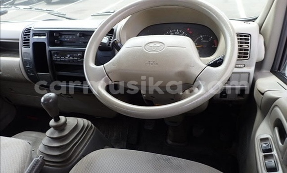 Nunua Ilio tumika Toyota Dyna Nyeupe Gari ndani ya Beitbridge nchini Matabeleland Kusini Nunua Ilio tumika Toyota Dyna Nyeupe Gari ndani ya Beitbridge nchini Matabeleland Kusini