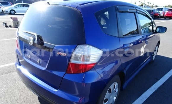 Nunua Ilio tumika Honda Fit Bluu Gari ndani ya Beitbridge nchini Matabeleland Kusini Nunua Ilio tumika Honda Fit Bluu Gari ndani ya Beitbridge nchini Matabeleland Kusini