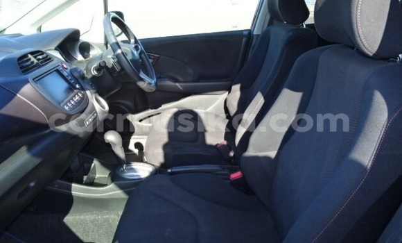 Nunua Ilio tumika Honda Fit Bluu Gari ndani ya Beitbridge nchini Matabeleland Kusini Nunua Ilio tumika Honda Fit Bluu Gari ndani ya Beitbridge nchini Matabeleland Kusini