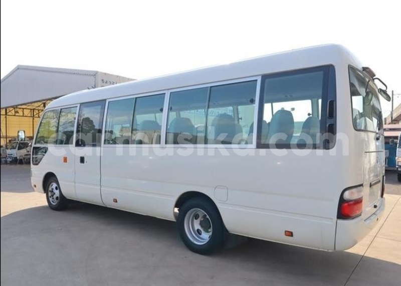 Big with watermark toyota coaster matabeleland south beitbridge 28088