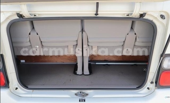 Acheter Occasion Voiture Toyota Coaster Blanc à Beitbridge, Matabeleland South Acheter Occasion Voiture Toyota Coaster Blanc à Beitbridge, Matabeleland South