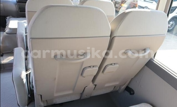 Acheter Occasion Voiture Toyota Coaster Blanc à Beitbridge, Matabeleland South Acheter Occasion Voiture Toyota Coaster Blanc à Beitbridge, Matabeleland South