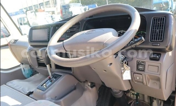 Acheter Occasion Voiture Toyota Coaster Blanc à Beitbridge, Matabeleland South Acheter Occasion Voiture Toyota Coaster Blanc à Beitbridge, Matabeleland South