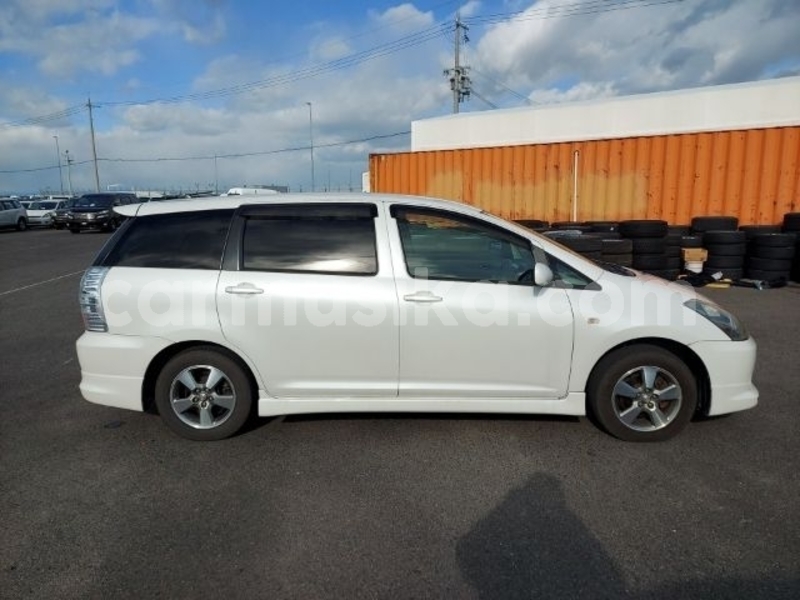 Big with watermark toyota wish matabeleland south beitbridge 28089