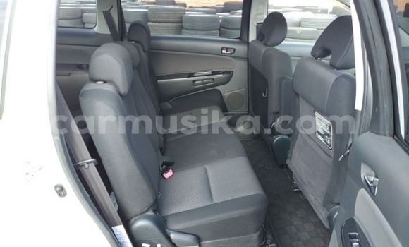 Buy Used Toyota Wish White Car in Beitbridge in Matabeleland South Buy Used Toyota Wish White Car in Beitbridge in Matabeleland South