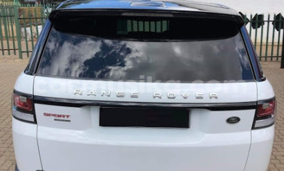 Tenga Tsaru Land Rover Range Rover Chena Mota in Beitbridge in Matabeleland South Tenga Tsaru Land Rover Range Rover Chena Mota in Beitbridge in Matabeleland South