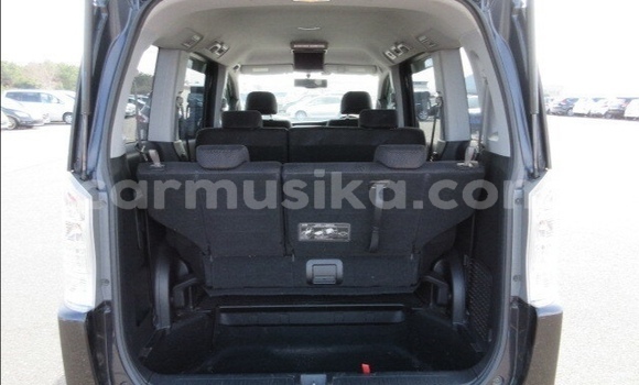 Acheter Occasion Voiture Honda Stepwgn Noir à Beitbridge, Matabeleland South Acheter Occasion Voiture Honda Stepwgn Noir à Beitbridge, Matabeleland South