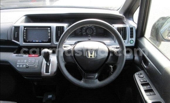 Acheter Occasion Voiture Honda Stepwgn Noir à Beitbridge, Matabeleland South Acheter Occasion Voiture Honda Stepwgn Noir à Beitbridge, Matabeleland South