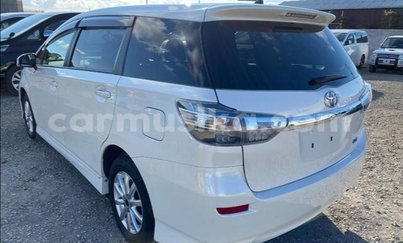 Acheter Occasion Voiture Toyota Wish Blanc à Beitbridge, Matabeleland South Acheter Occasion Voiture Toyota Wish Blanc à Beitbridge, Matabeleland South