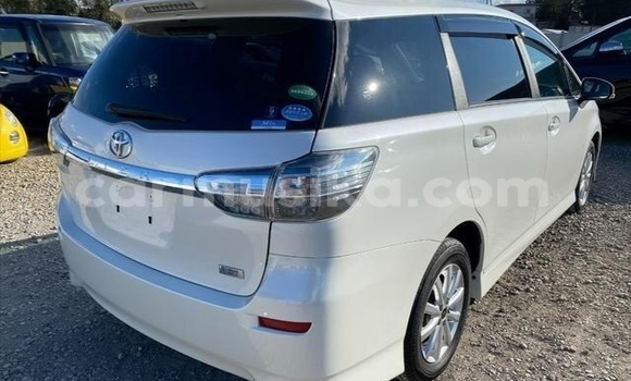 Acheter Occasion Voiture Toyota Wish Blanc à Beitbridge, Matabeleland South Acheter Occasion Voiture Toyota Wish Blanc à Beitbridge, Matabeleland South