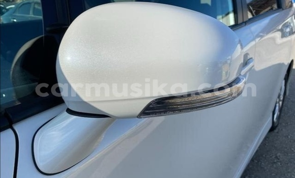 Acheter Occasion Voiture Toyota Wish Blanc à Beitbridge, Matabeleland South Acheter Occasion Voiture Toyota Wish Blanc à Beitbridge, Matabeleland South