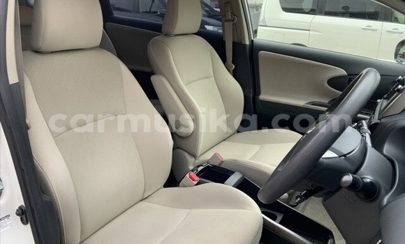 Acheter Occasion Voiture Toyota Wish Blanc à Beitbridge, Matabeleland South Acheter Occasion Voiture Toyota Wish Blanc à Beitbridge, Matabeleland South