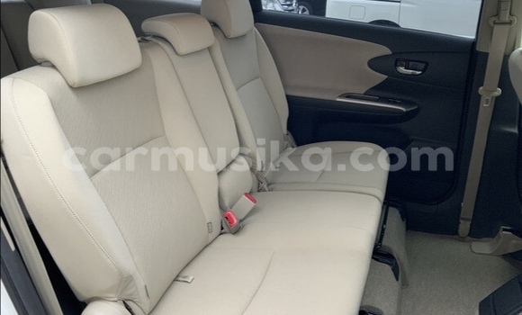 Acheter Occasion Voiture Toyota Wish Blanc à Beitbridge, Matabeleland South Acheter Occasion Voiture Toyota Wish Blanc à Beitbridge, Matabeleland South