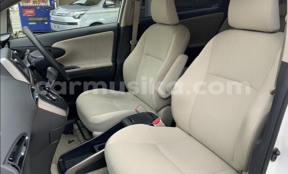 Acheter Occasion Voiture Toyota Wish Blanc à Beitbridge, Matabeleland South Acheter Occasion Voiture Toyota Wish Blanc à Beitbridge, Matabeleland South