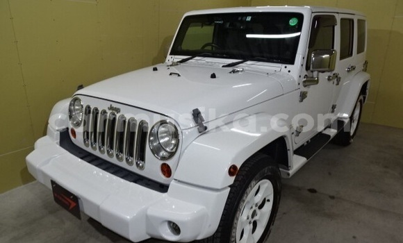 Nunua Ilio tumika Jeep Wrangler Nyeupe Gari ndani ya Beitbridge nchini Matabeleland Kusini Nunua Ilio tumika Jeep Wrangler Nyeupe Gari ndani ya Beitbridge nchini Matabeleland Kusini