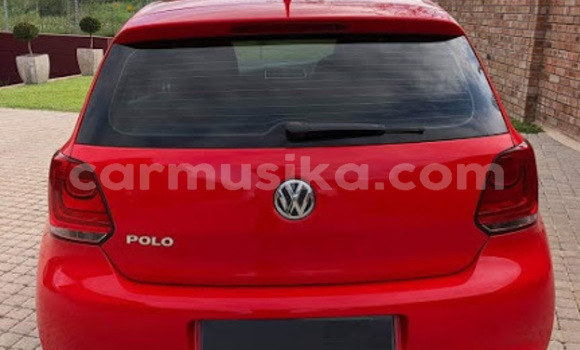 Acheter Occasion Voiture Volkswagen Polo Rouge à Beitbridge, Matabeleland South Acheter Occasion Voiture Volkswagen Polo Rouge à Beitbridge, Matabeleland South