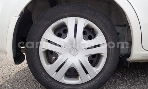 Nunua Ilio tumika Honda Fit Nyeupe Gari ndani ya Beitbridge nchini Matabeleland Kusini Nunua Ilio tumika Honda Fit Nyeupe Gari ndani ya Beitbridge nchini Matabeleland Kusini