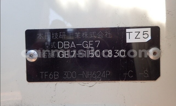 Nunua Ilio tumika Honda Fit Nyeupe Gari ndani ya Beitbridge nchini Matabeleland Kusini Nunua Ilio tumika Honda Fit Nyeupe Gari ndani ya Beitbridge nchini Matabeleland Kusini