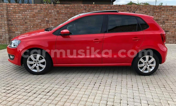 Acheter Occasion Voiture Volkswagen Polo Rouge à Beitbridge, Matabeleland South Acheter Occasion Voiture Volkswagen Polo Rouge à Beitbridge, Matabeleland South
