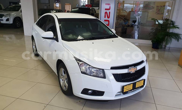 Tenga Tsaru Chevrolet Cruze Chena Mota in Beitbridge in Matabeleland South