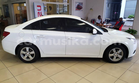 Acheter Occasion Voiture Chevrolet Cruze Blanc à Beitbridge, Matabeleland South Acheter Occasion Voiture Chevrolet Cruze Blanc à Beitbridge, Matabeleland South
