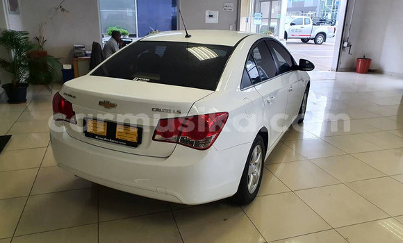 Acheter Occasion Voiture Chevrolet Cruze Blanc à Beitbridge, Matabeleland South Acheter Occasion Voiture Chevrolet Cruze Blanc à Beitbridge, Matabeleland South