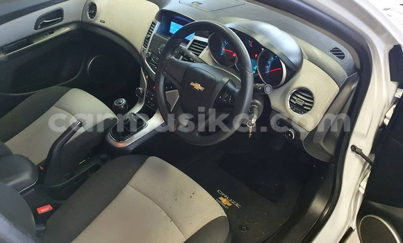 Acheter Occasion Voiture Chevrolet Cruze Blanc à Beitbridge, Matabeleland South Acheter Occasion Voiture Chevrolet Cruze Blanc à Beitbridge, Matabeleland South