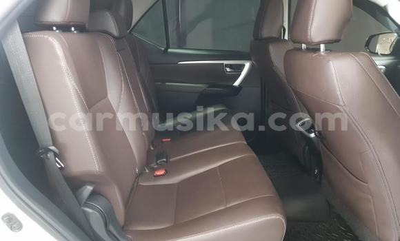 Buy Used Toyota Fortuner White Car in Beitbridge in Matabeleland South Buy Used Toyota Fortuner White Car in Beitbridge in Matabeleland South