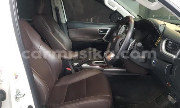 Buy Used Toyota Fortuner White Car in Beitbridge in Matabeleland South Buy Used Toyota Fortuner White Car in Beitbridge in Matabeleland South