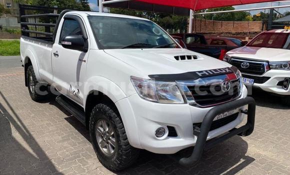 Acheter Occasion Voiture Toyota Hilux Blanc à Beitbridge, Matabeleland South Acheter Occasion Voiture Toyota Hilux Blanc à Beitbridge, Matabeleland South