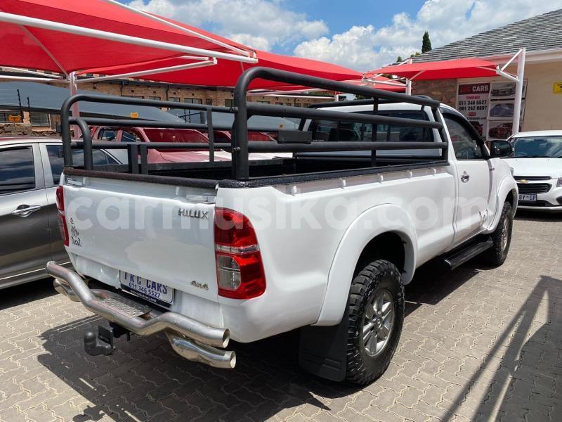 Big with watermark toyota hilux matabeleland south beitbridge 28110