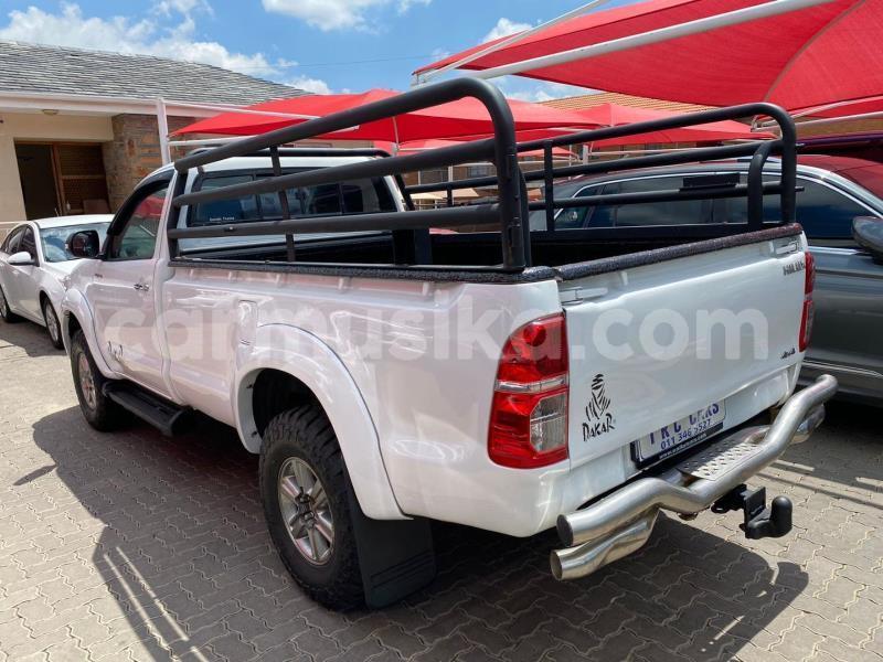 Big with watermark toyota hilux matabeleland south beitbridge 28110