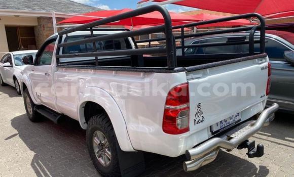 Acheter Occasion Voiture Toyota Hilux Blanc à Beitbridge, Matabeleland South Acheter Occasion Voiture Toyota Hilux Blanc à Beitbridge, Matabeleland South