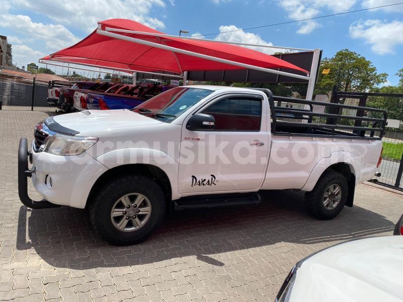 Big with watermark toyota hilux matabeleland south beitbridge 28110