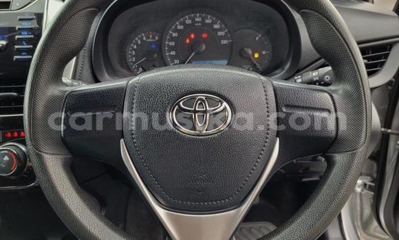 Acheter Occasion Voiture Toyota Yaris Gris à Beitbridge, Matabeleland South Acheter Occasion Voiture Toyota Yaris Gris à Beitbridge, Matabeleland South
