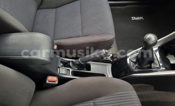 Acheter Occasion Voiture Toyota Yaris Gris à Beitbridge, Matabeleland South Acheter Occasion Voiture Toyota Yaris Gris à Beitbridge, Matabeleland South