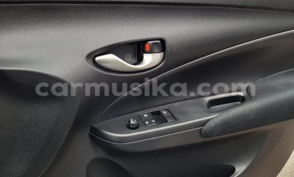 Acheter Occasion Voiture Toyota Yaris Gris à Beitbridge, Matabeleland South Acheter Occasion Voiture Toyota Yaris Gris à Beitbridge, Matabeleland South