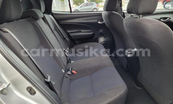 Acheter Occasion Voiture Toyota Yaris Gris à Beitbridge, Matabeleland South Acheter Occasion Voiture Toyota Yaris Gris à Beitbridge, Matabeleland South