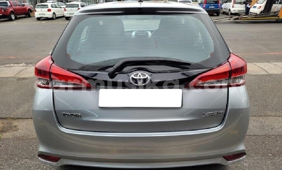 Acheter Occasion Voiture Toyota Yaris Gris à Beitbridge, Matabeleland South Acheter Occasion Voiture Toyota Yaris Gris à Beitbridge, Matabeleland South