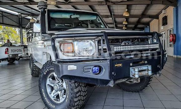 Acheter Occasion Voiture Toyota Hilux Blanc à Beitbridge, Matabeleland South Acheter Occasion Voiture Toyota Hilux Blanc à Beitbridge, Matabeleland South