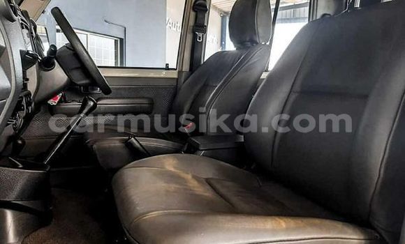 Acheter Occasion Voiture Toyota Hilux Blanc à Beitbridge, Matabeleland South Acheter Occasion Voiture Toyota Hilux Blanc à Beitbridge, Matabeleland South