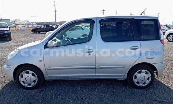 Tenga Tsaru Toyota FunCargo Sirivha Mota in Beitbridge in Matabeleland South Tenga Tsaru Toyota FunCargo Sirivha Mota in Beitbridge in Matabeleland South