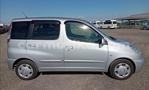 Tenga Tsaru Toyota FunCargo Sirivha Mota in Beitbridge in Matabeleland South Tenga Tsaru Toyota FunCargo Sirivha Mota in Beitbridge in Matabeleland South