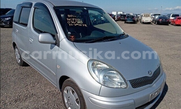 Tenga Tsaru Toyota FunCargo Sirivha Mota in Beitbridge in Matabeleland South Tenga Tsaru Toyota FunCargo Sirivha Mota in Beitbridge in Matabeleland South