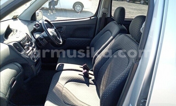 Tenga Tsaru Toyota FunCargo Sirivha Mota in Beitbridge in Matabeleland South Tenga Tsaru Toyota FunCargo Sirivha Mota in Beitbridge in Matabeleland South