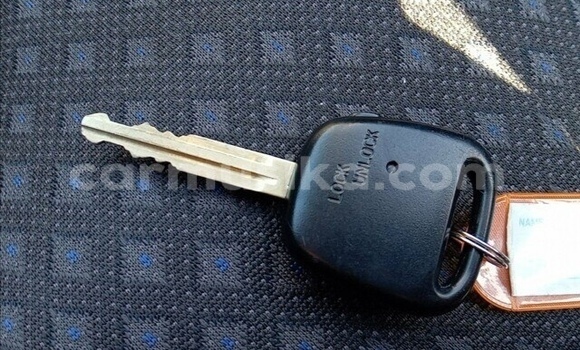 Tenga Tsaru Toyota FunCargo Sirivha Mota in Beitbridge in Matabeleland South Tenga Tsaru Toyota FunCargo Sirivha Mota in Beitbridge in Matabeleland South