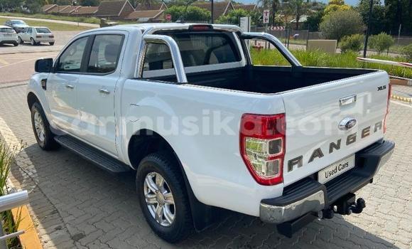 Nunua Ilio tumika Ford Ranger Nyeupe Gari ndani ya Beitbridge nchini Matabeleland Kusini Nunua Ilio tumika Ford Ranger Nyeupe Gari ndani ya Beitbridge nchini Matabeleland Kusini