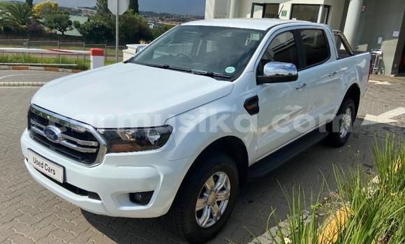 Nunua Ilio tumika Ford Ranger Nyeupe Gari ndani ya Beitbridge nchini Matabeleland Kusini Nunua Ilio tumika Ford Ranger Nyeupe Gari ndani ya Beitbridge nchini Matabeleland Kusini
