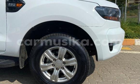 Nunua Ilio tumika Ford Ranger Nyeupe Gari ndani ya Beitbridge nchini Matabeleland Kusini Nunua Ilio tumika Ford Ranger Nyeupe Gari ndani ya Beitbridge nchini Matabeleland Kusini