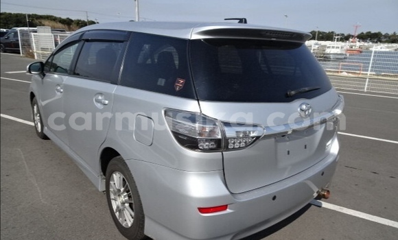 Nunua Ilio tumika Toyota Wish Fedha Gari ndani ya Belvedere nchini Harare Nunua Ilio tumika Toyota Wish Fedha Gari ndani ya Belvedere nchini Harare